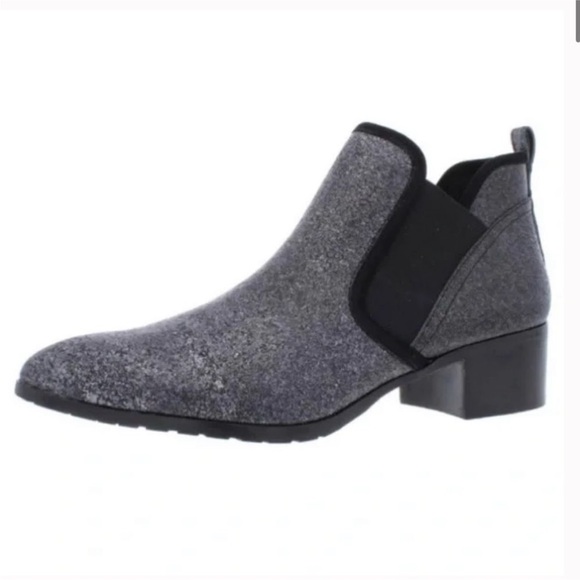 Donald J Pliner Darla Black Sparkle Suede Heeled Booties - Picture 1 of 12